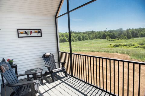 19 Brook Circle Northwood NH 03261