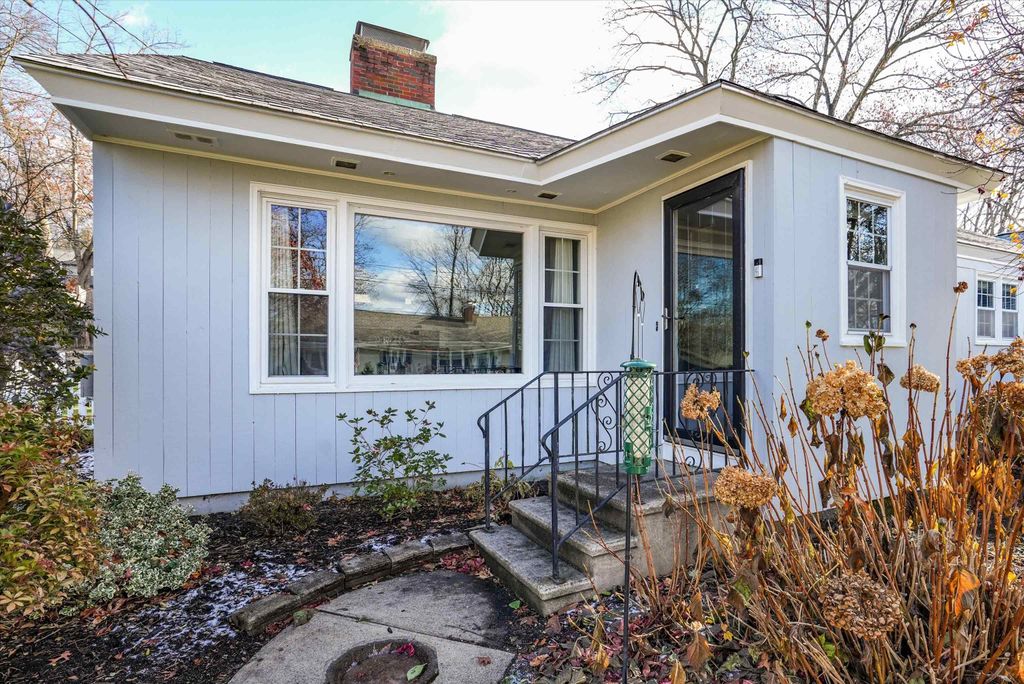 Photo of 71 Bruce Road, Manchester, NH 03104 (MLS # 5071279)