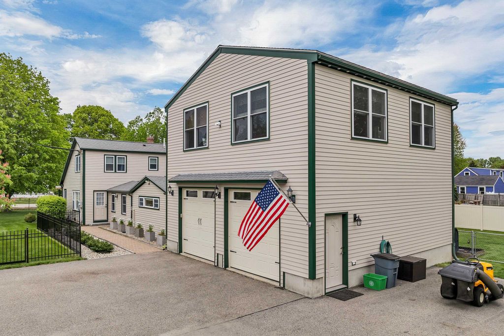 Photo of 163 Ocean Road, Portsmouth, NH 03801 (MLS # 5042535)