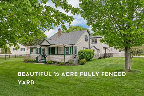 Photo of 163 Ocean Road, Portsmouth, NH 03801 (MLS # 5042535)