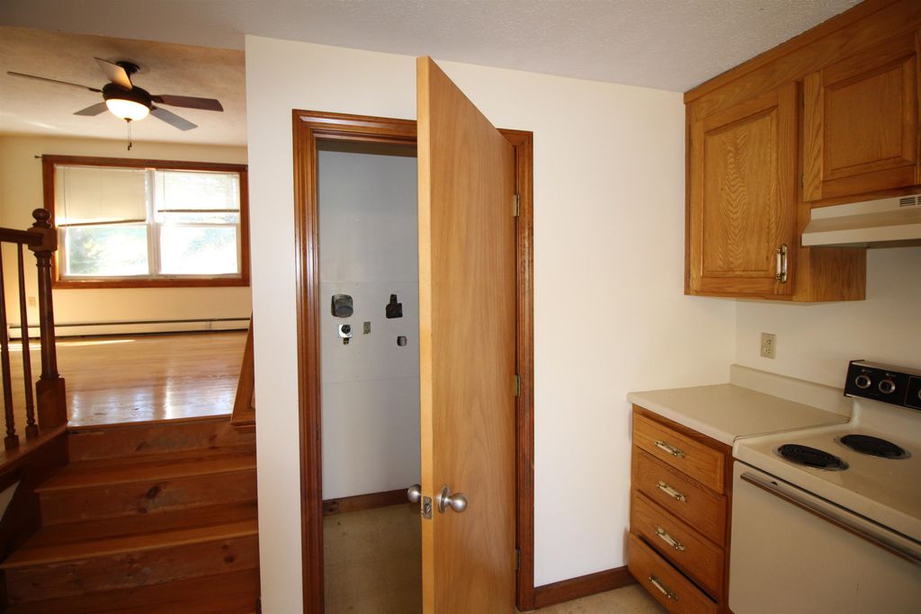 Photo of 76 Franklin Street, Derry, NH 03038 (MLS # 5074284)