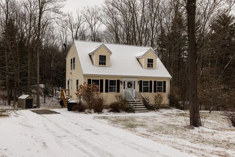 Photo of 114 Betts Road, Rochester, NH 03867 (MLS # 5071232)
