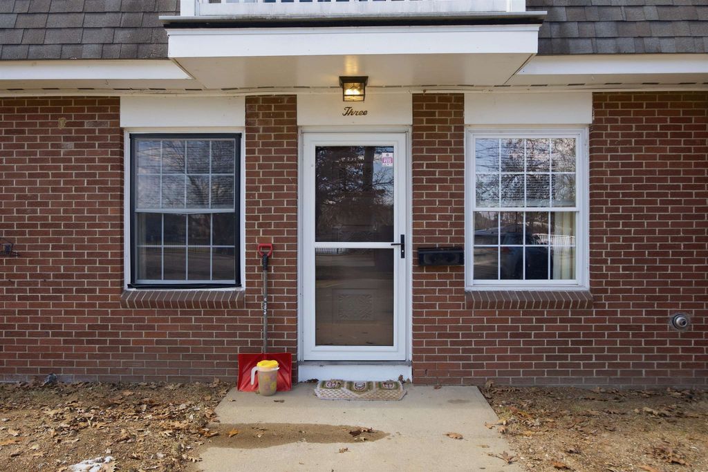 Photo of 934 Main Street #3, Laconia, NH 03246 (MLS # 5081066)