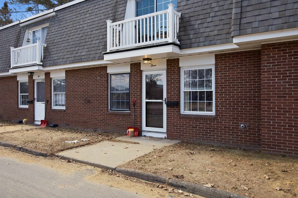 Photo of 934 Main Street #3, Laconia, NH 03246 (MLS # 5081066)