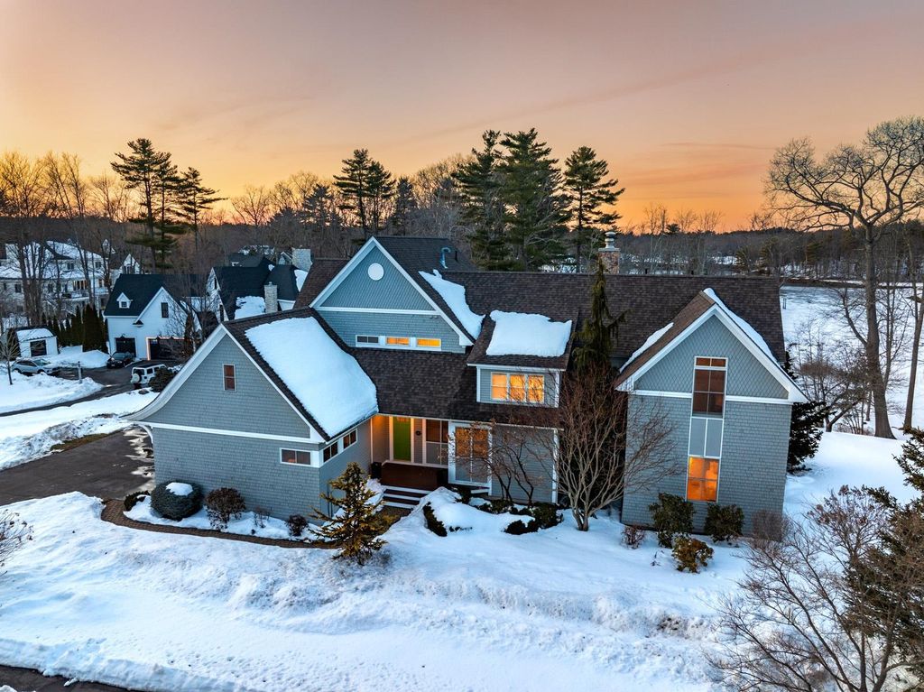 Photo of 104 Odiorne Point Road, Portsmouth, NH 03801 (MLS # 5076848)