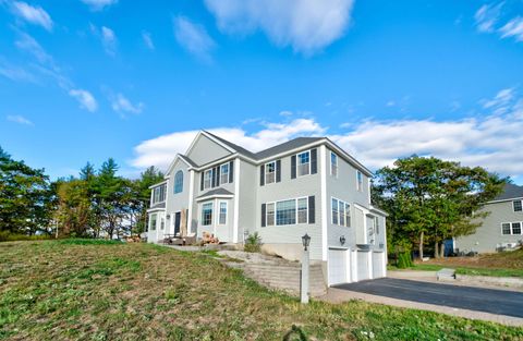 Photo of 23 Ryan Farm Road, Windham, NH 03087 (MLS # 5066332)