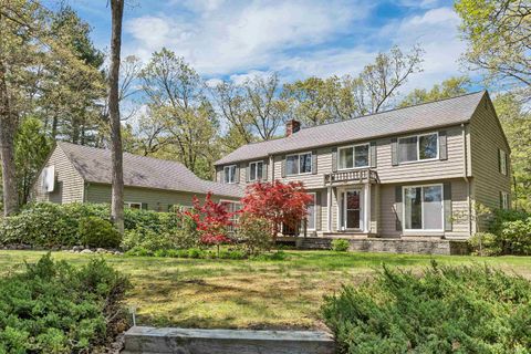 15 Autumn Street Windham NH 03087