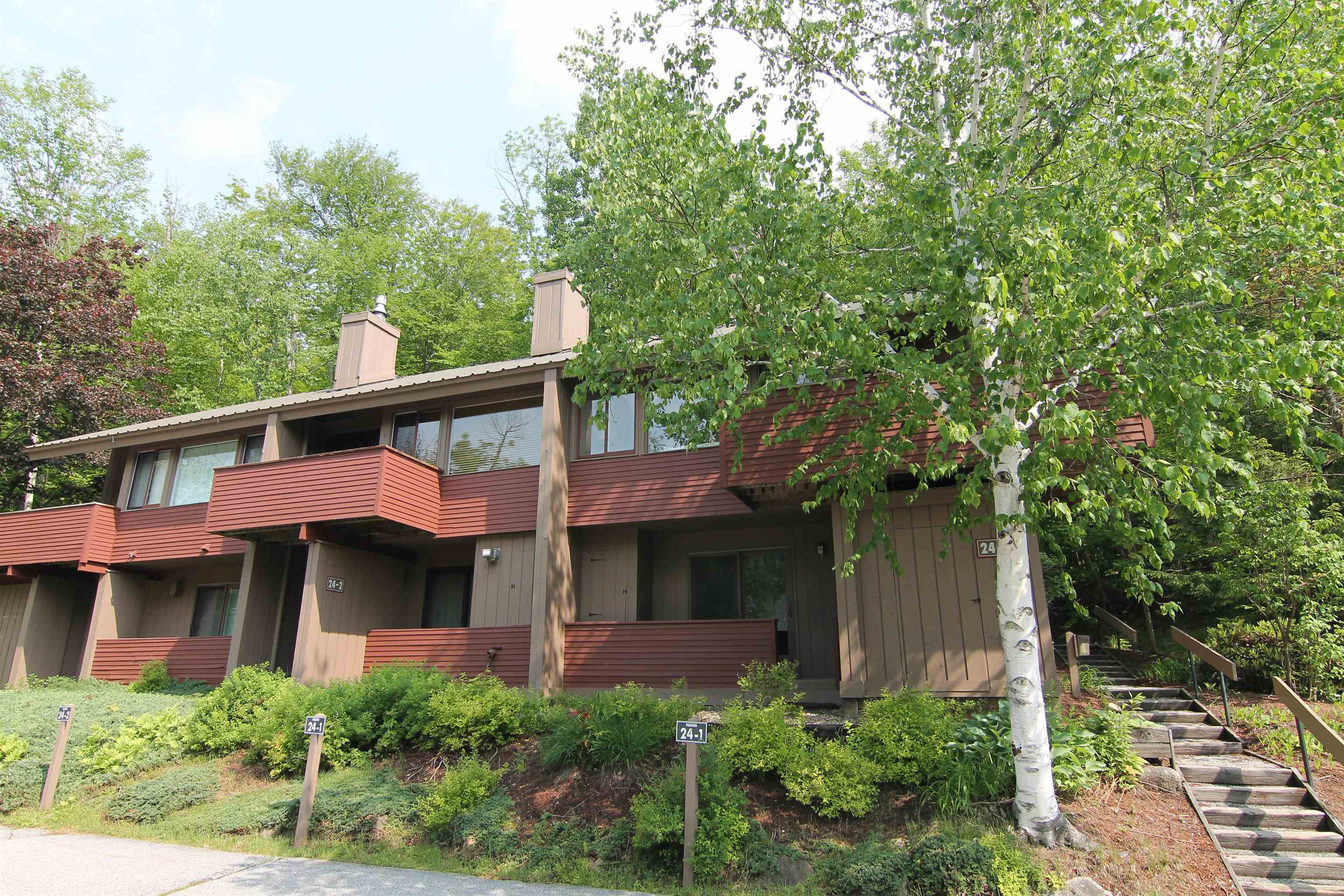 24 Hardwood Ridge Road 1