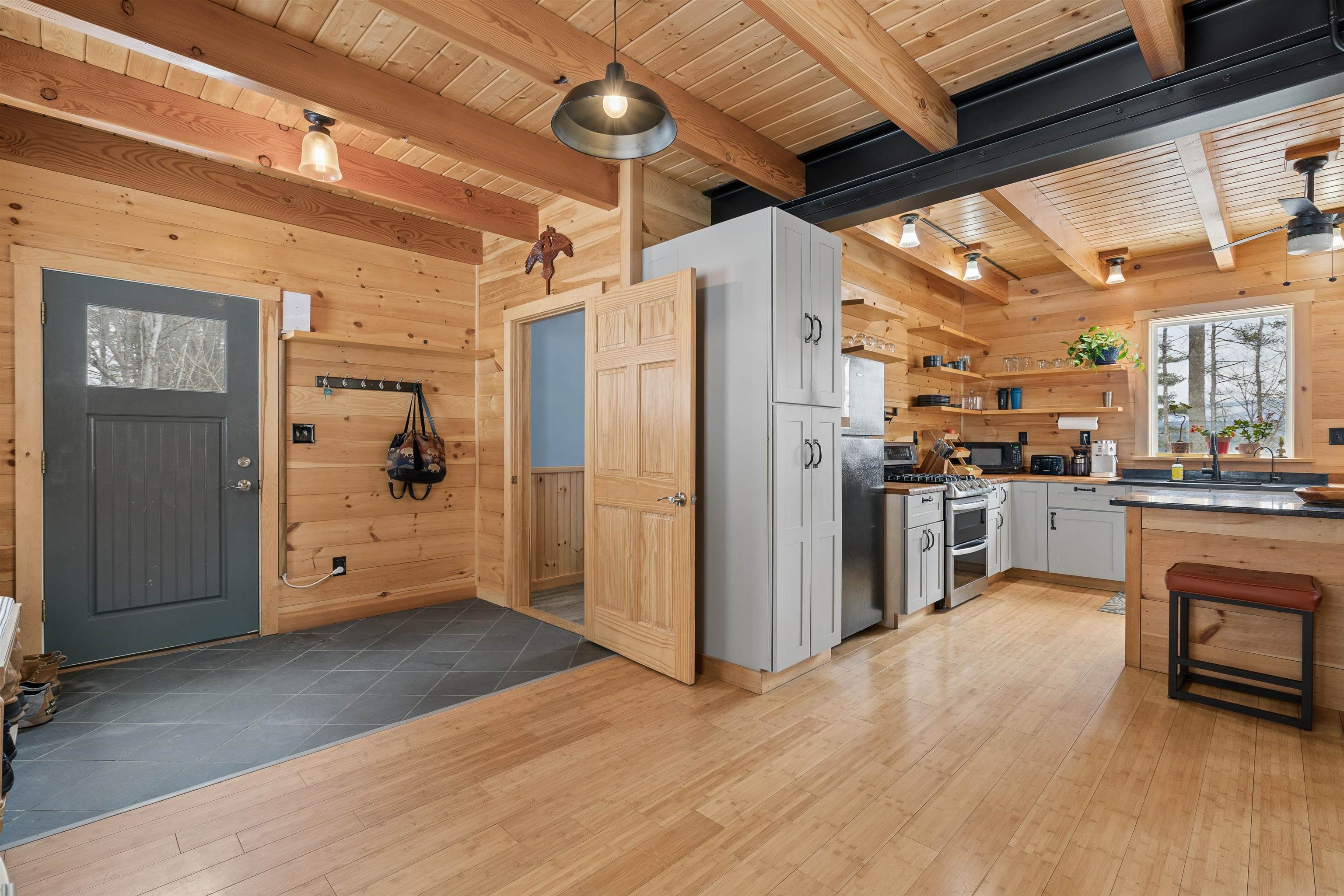 483 North Pleasant Street