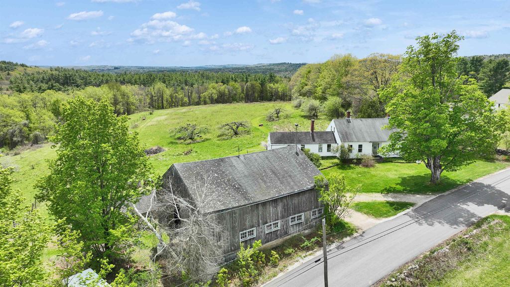 Photo of 154 Putnam Hill Road, Lyndeborough, NH 03082 (MLS # 5089760)