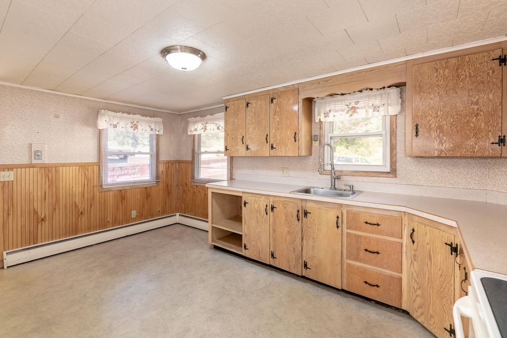 Photo of 47 Woodland Avenue, Laconia, NH 03246 (MLS # 5063435)
