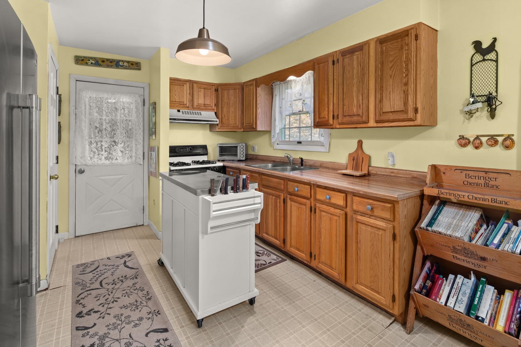 1421 Shaw Mansion Road