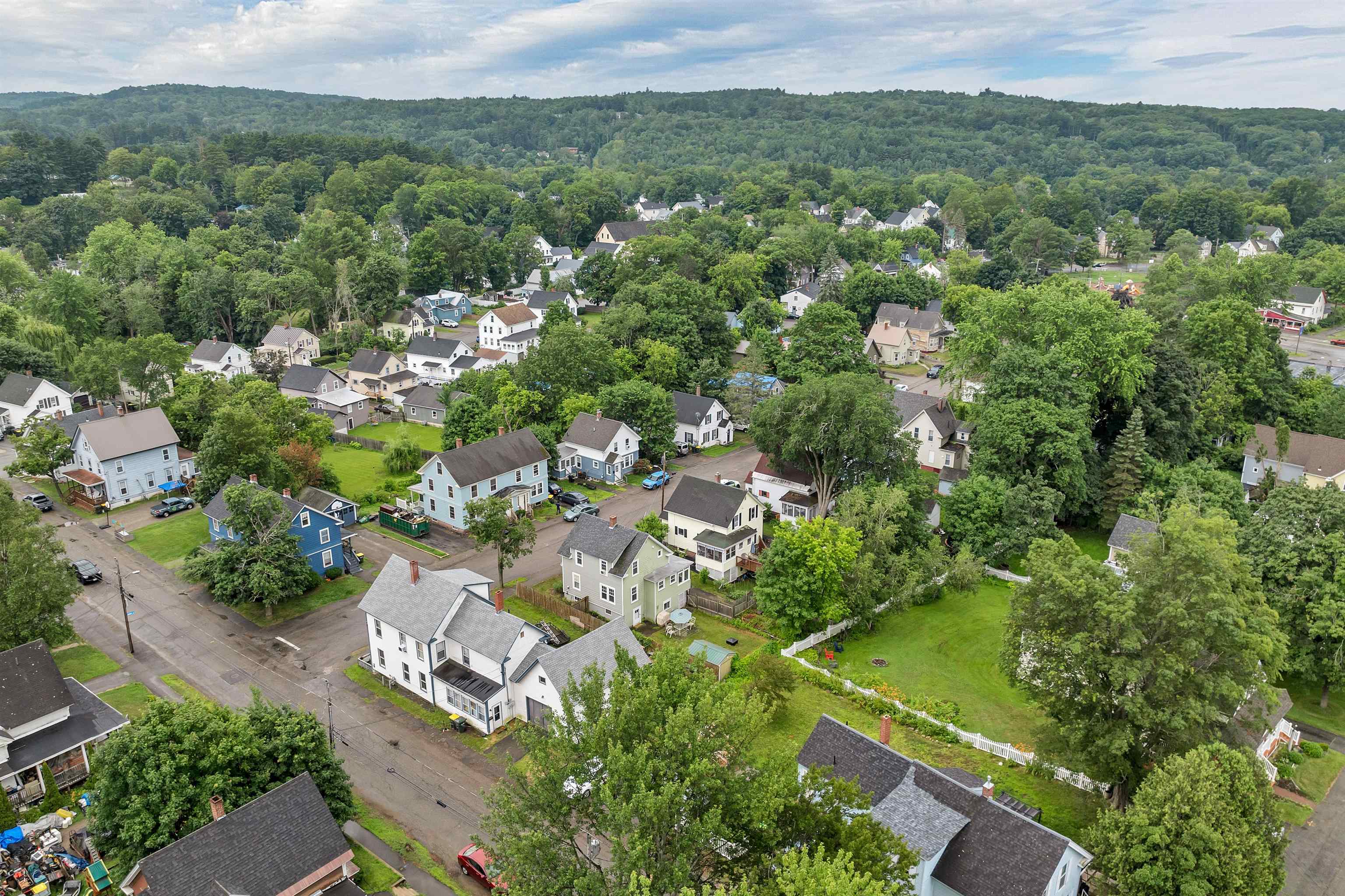 Laconia, New Hampshire 03246, United States, 3 Bedrooms Bedrooms, ,2 BathroomsBathrooms,Residential,Pending,165550