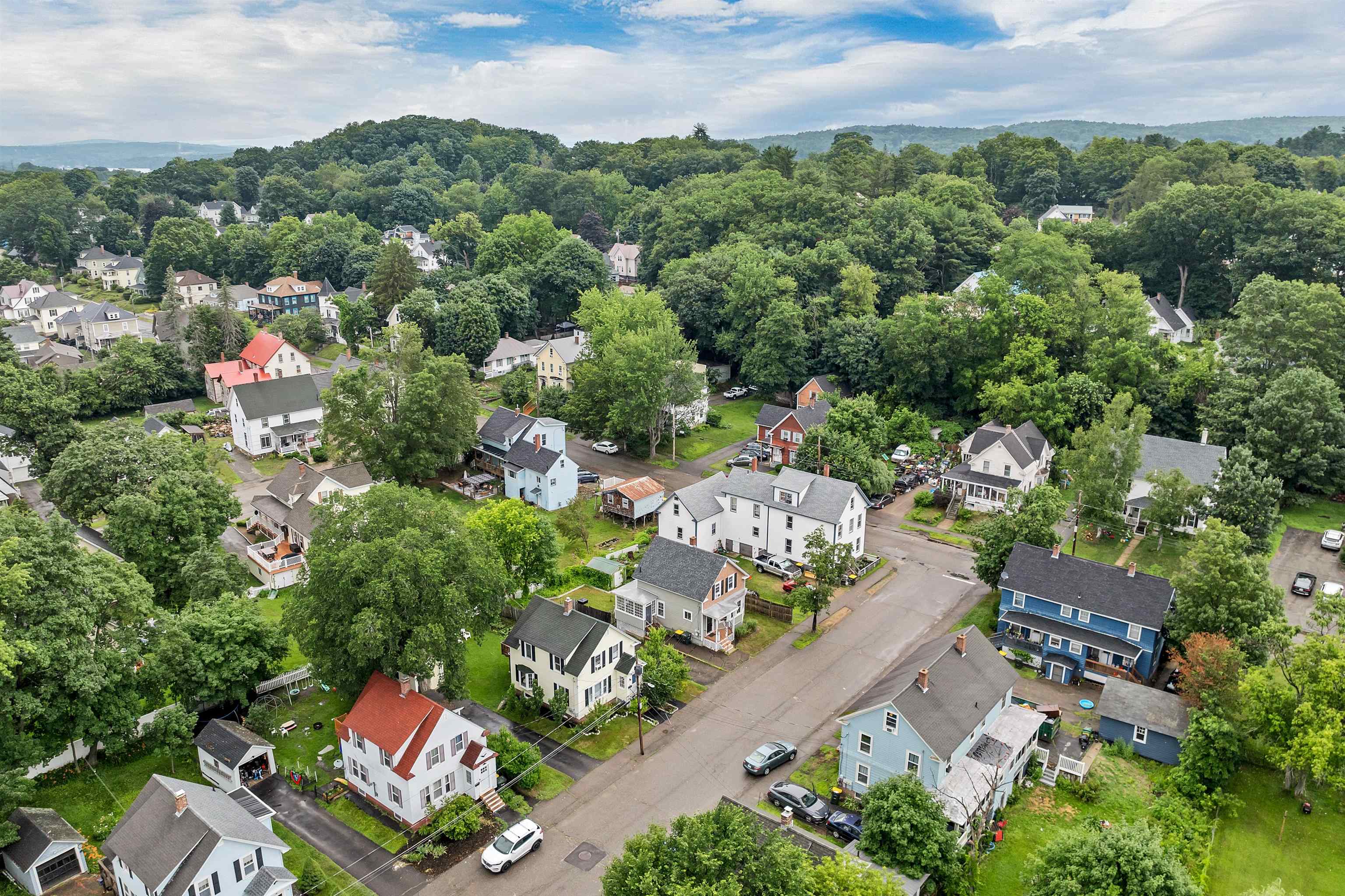 Laconia, New Hampshire 03246, United States, 3 Bedrooms Bedrooms, ,2 BathroomsBathrooms,Residential,Pending,165550