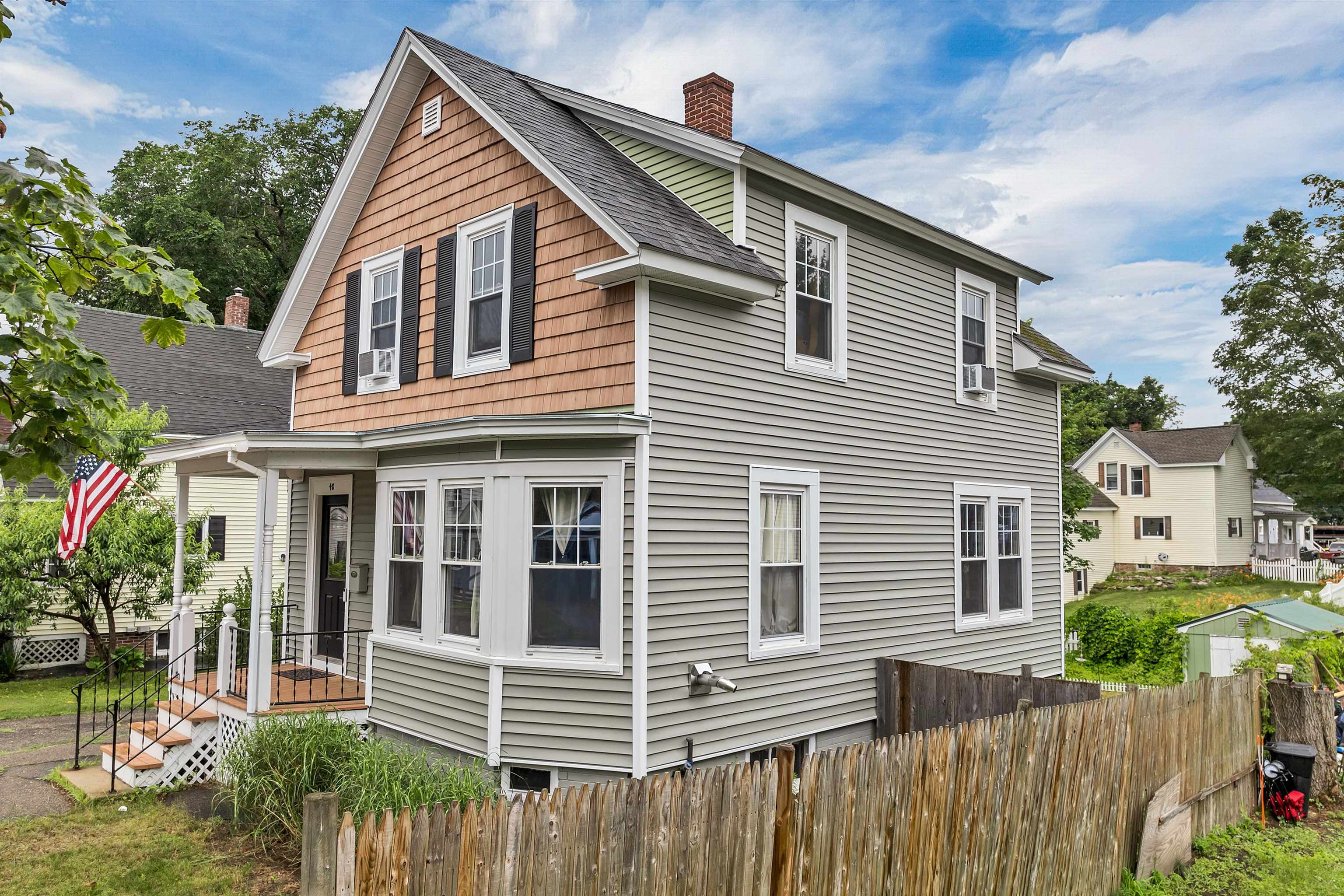 Laconia, New Hampshire 03246, United States, 3 Bedrooms Bedrooms, ,2 BathroomsBathrooms,Residential,Pending,165550