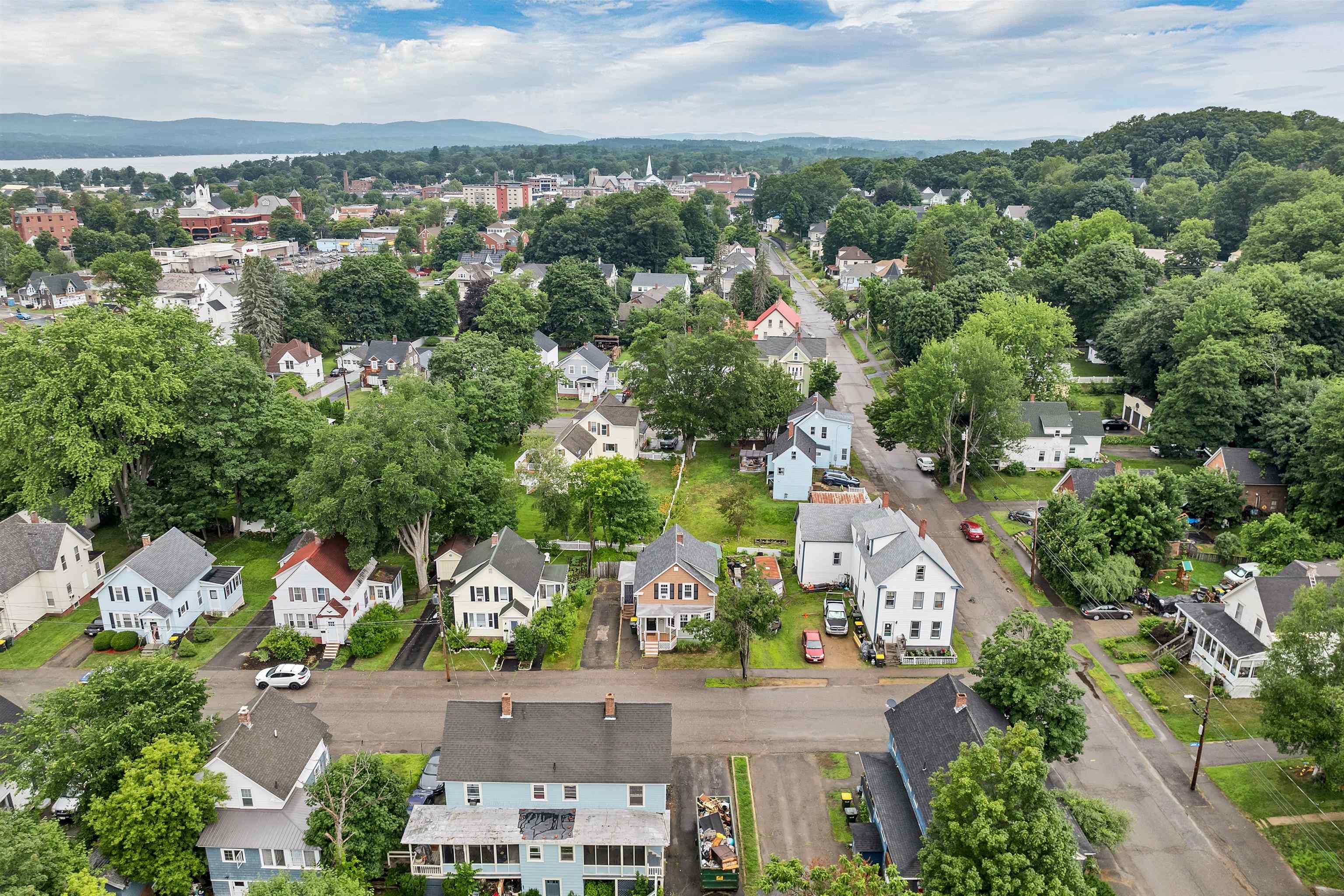 Laconia, New Hampshire 03246, United States, 3 Bedrooms Bedrooms, ,2 BathroomsBathrooms,Residential,Pending,165550