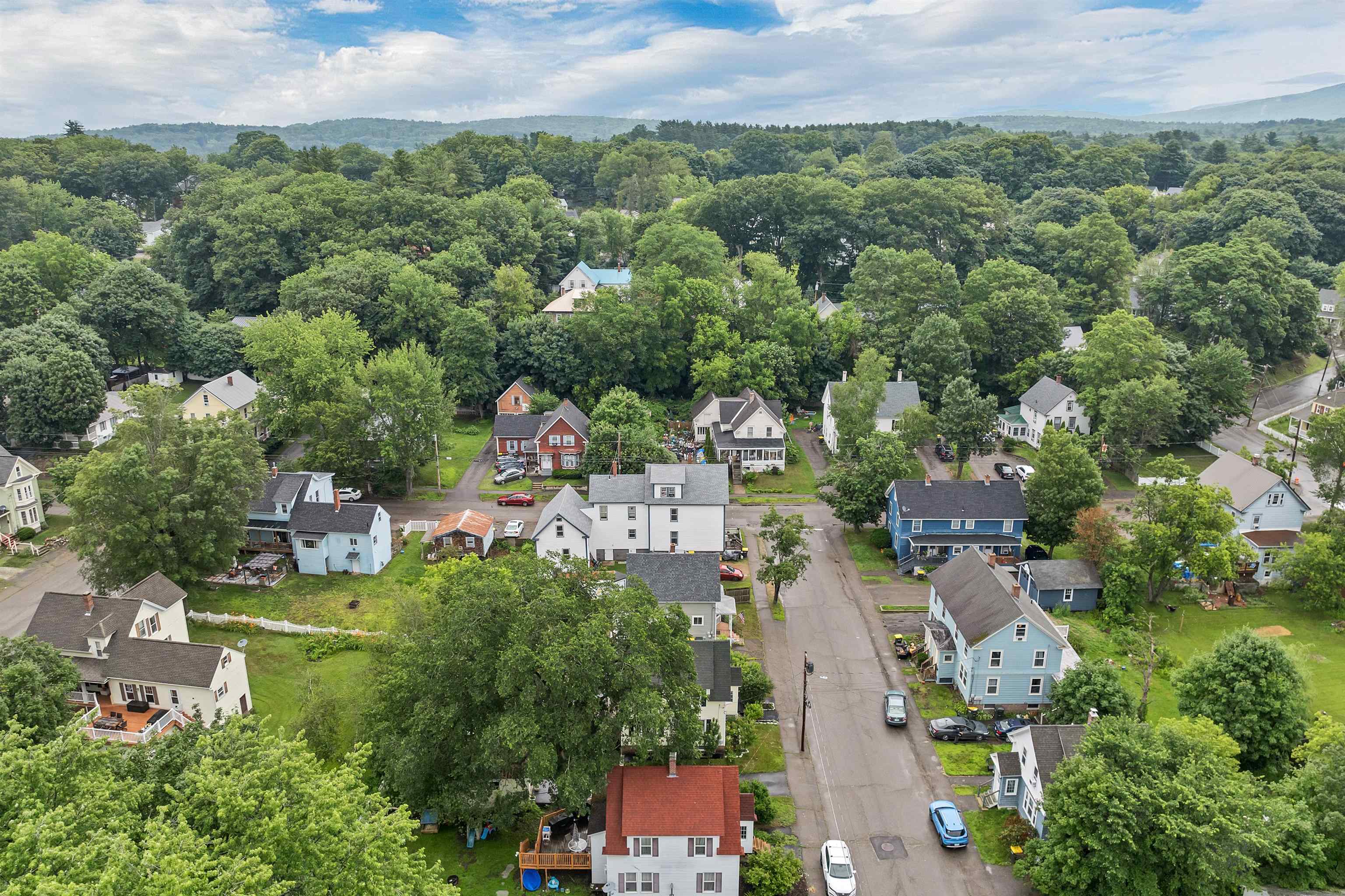 Laconia, New Hampshire 03246, United States, 3 Bedrooms Bedrooms, ,2 BathroomsBathrooms,Residential,Pending,165550