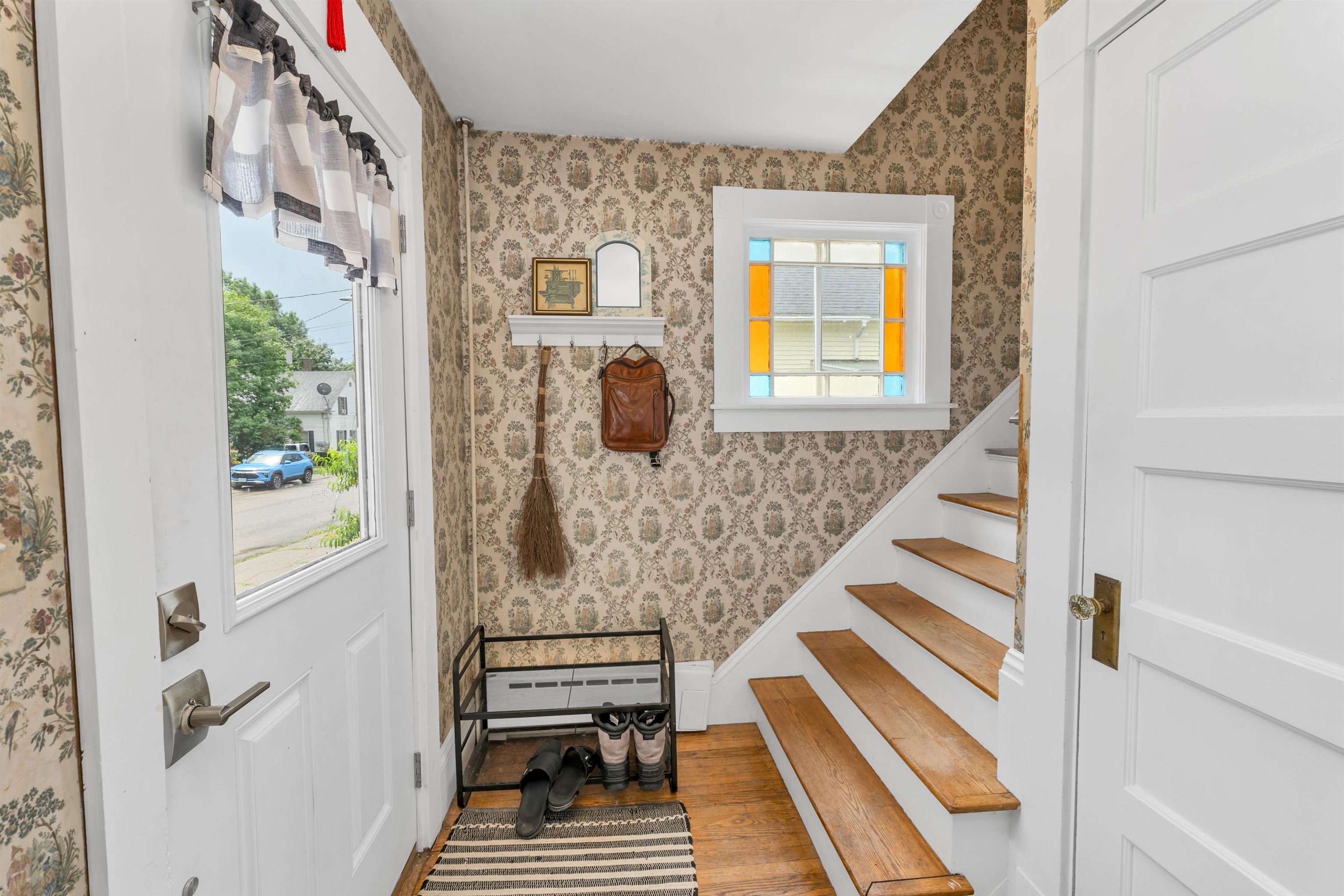 Laconia, New Hampshire 03246, United States, 3 Bedrooms Bedrooms, ,2 BathroomsBathrooms,Residential,Pending,165550