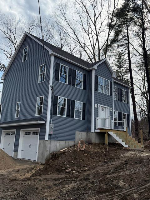 51 Dyer Street Salem NH 03079