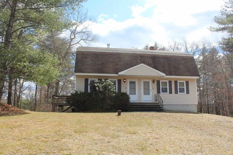 Photo of 150 Porcupine Circle, Salem, NH 03079 (MLS # 5081393)