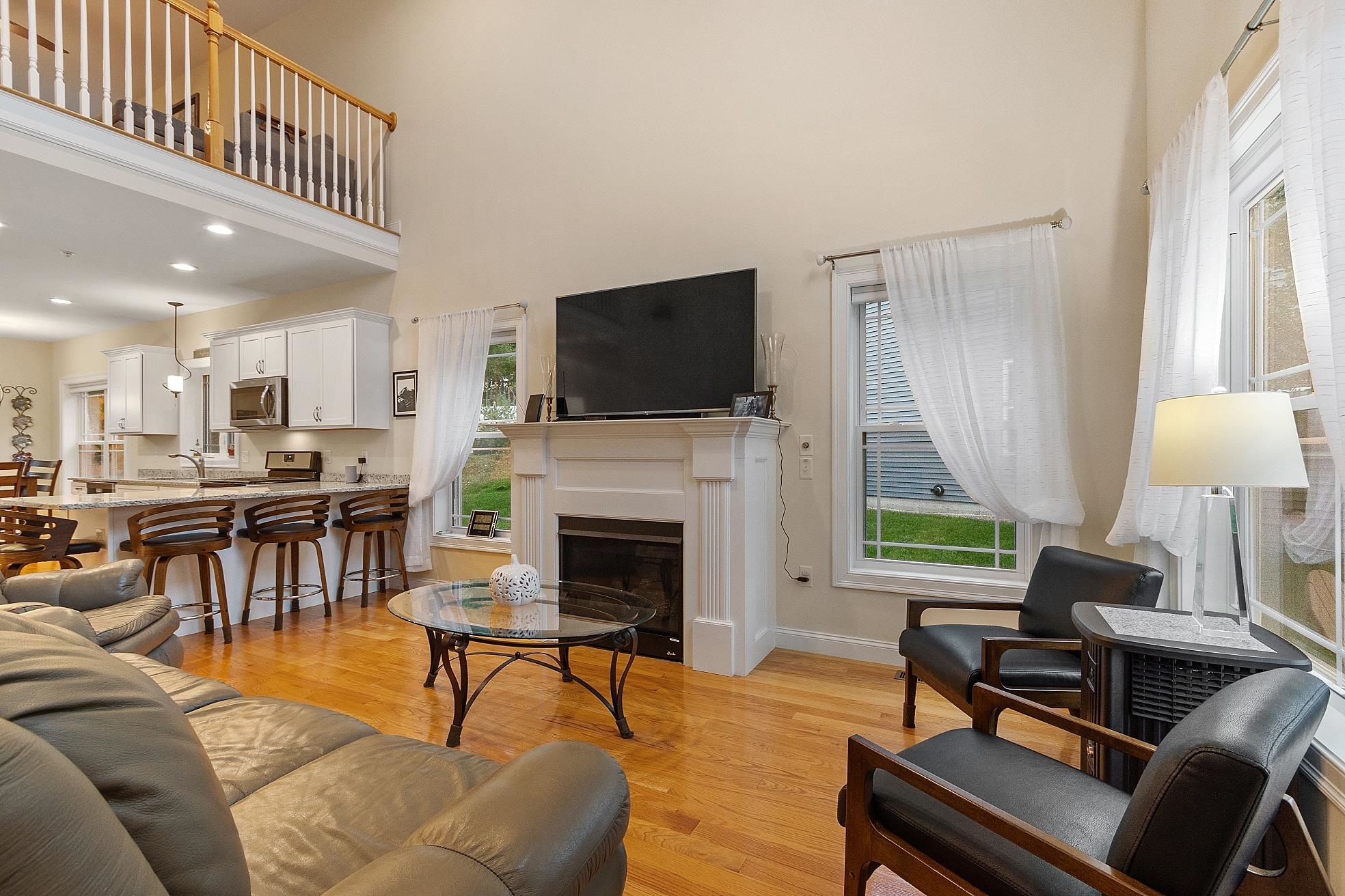 Pelham, New Hampshire 03076, United States, 2 Bedrooms Bedrooms, ,3 BathroomsBathrooms,Residential,Active,6632