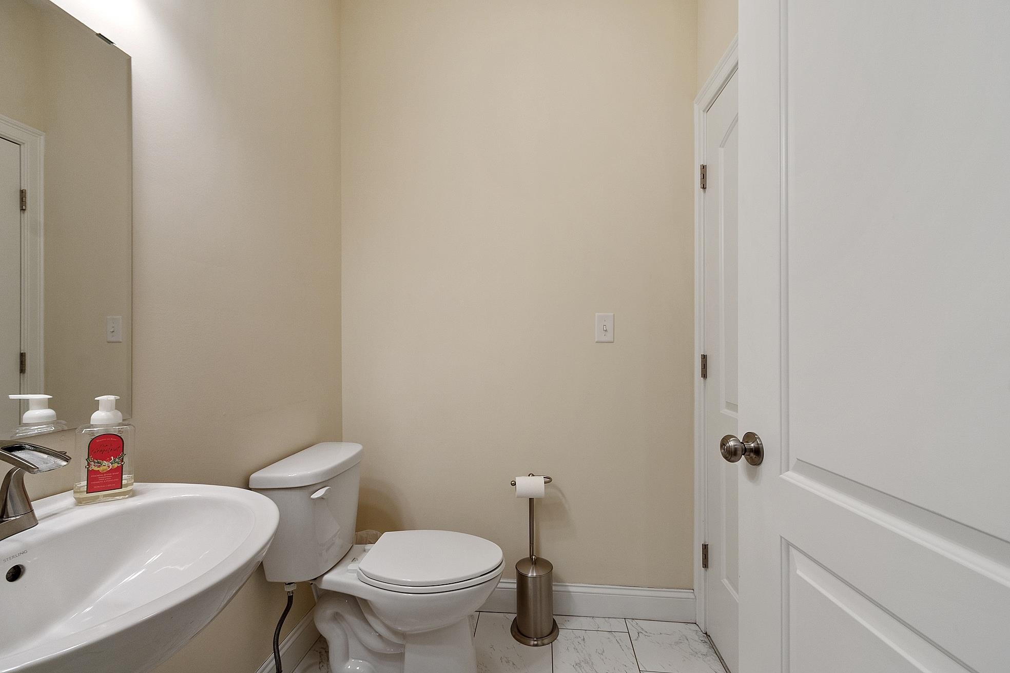 Pelham, New Hampshire 03076, United States, 2 Bedrooms Bedrooms, ,3 BathroomsBathrooms,Residential,Active,6632