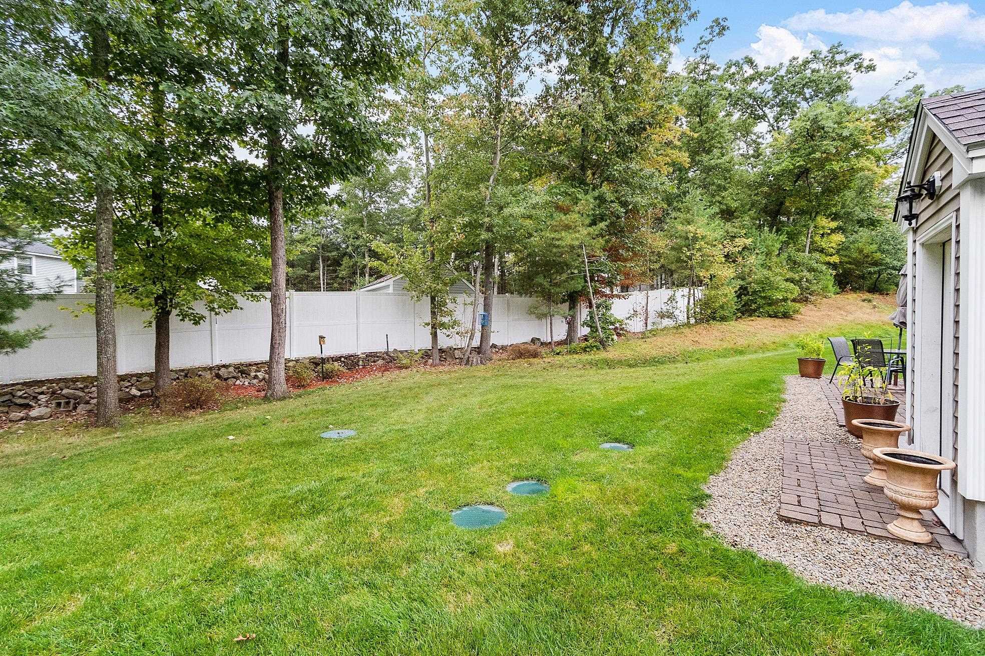 Pelham, New Hampshire 03076, United States, 2 Bedrooms Bedrooms, ,3 BathroomsBathrooms,Residential,Active,6632