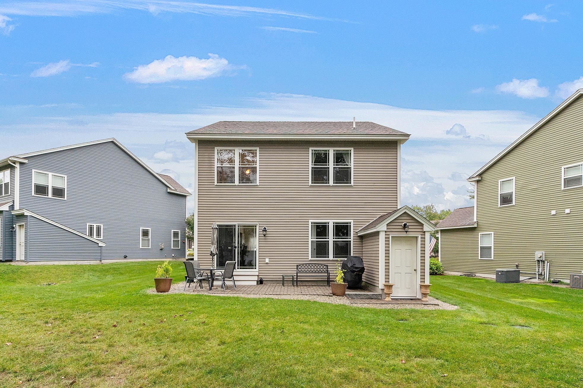 Pelham, New Hampshire 03076, United States, 2 Bedrooms Bedrooms, ,3 BathroomsBathrooms,Residential,Active,6632