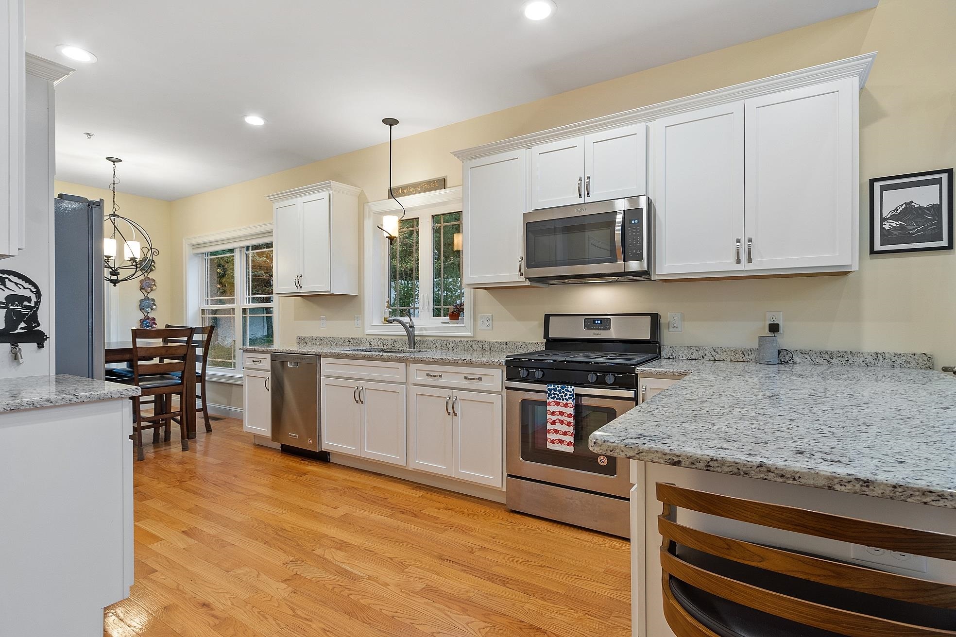 Pelham, New Hampshire 03076, United States, 2 Bedrooms Bedrooms, ,3 BathroomsBathrooms,Residential,Active,6632