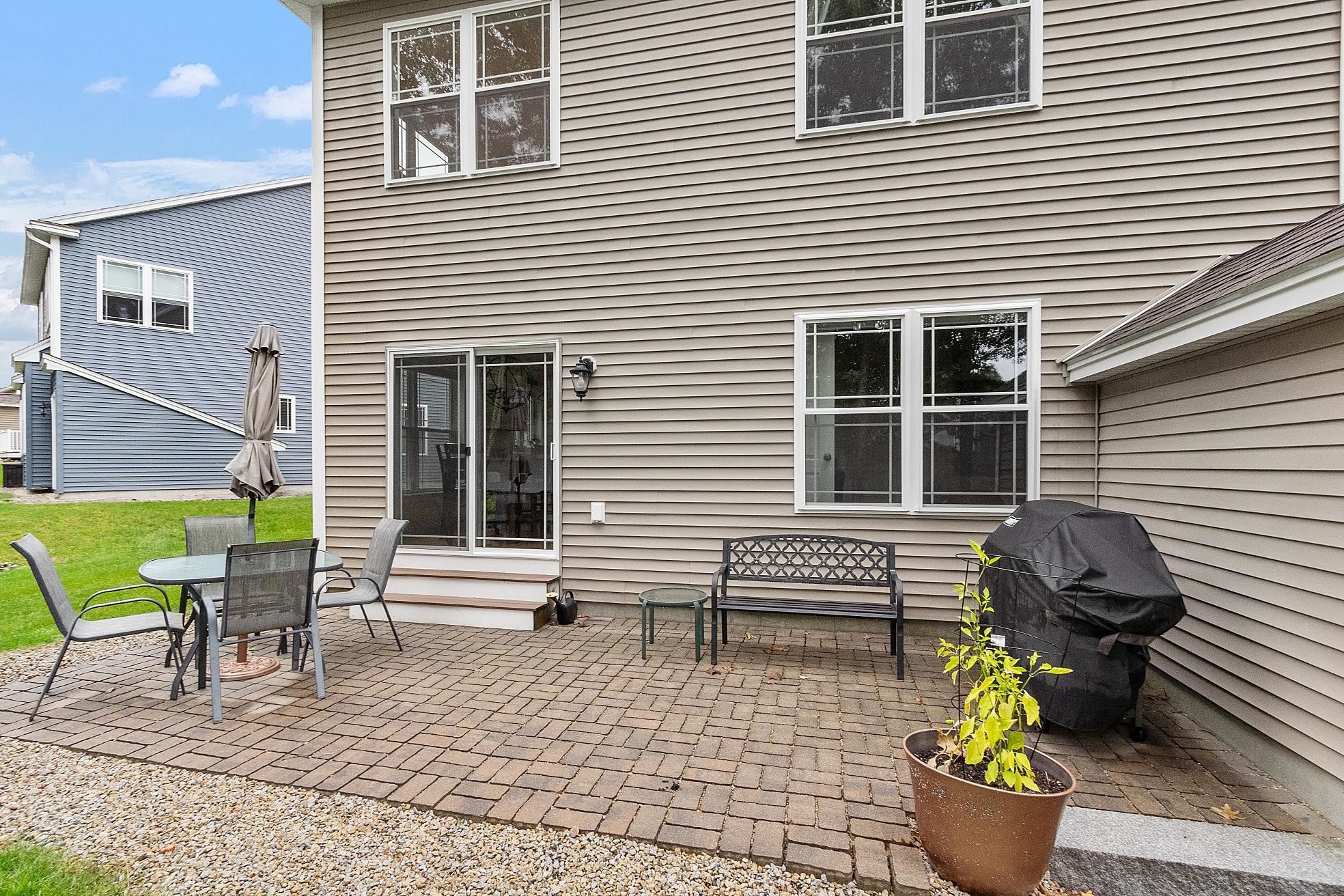 Pelham, New Hampshire 03076, United States, 2 Bedrooms Bedrooms, ,3 BathroomsBathrooms,Residential,Active,6632