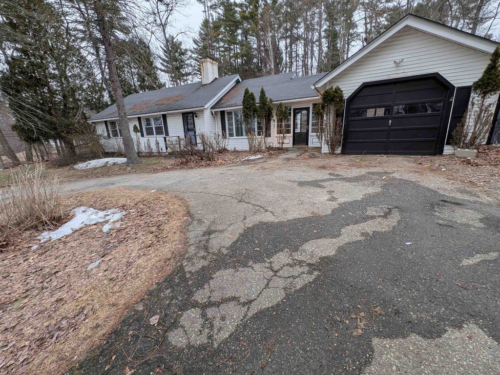 Photo of 105 NH Route 25, Meredith, NH 03253 (MLS # 5078838)