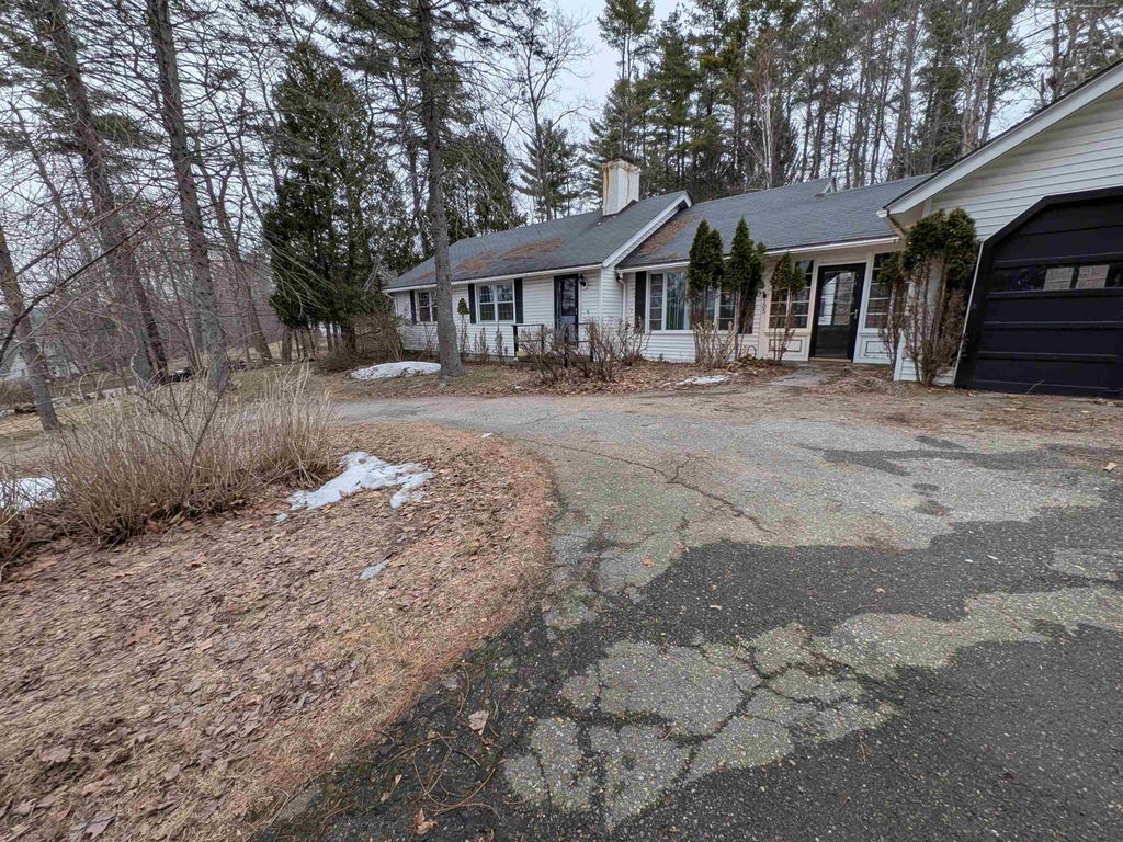 Photo of 105 NH Route 25, Meredith, NH 03253 (MLS # 5078838)