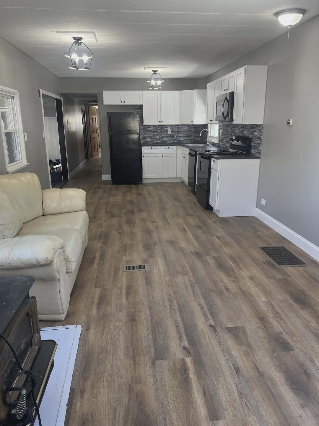 208 Robin Hood Drive