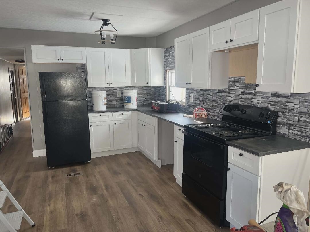 208 Robin Hood Drive