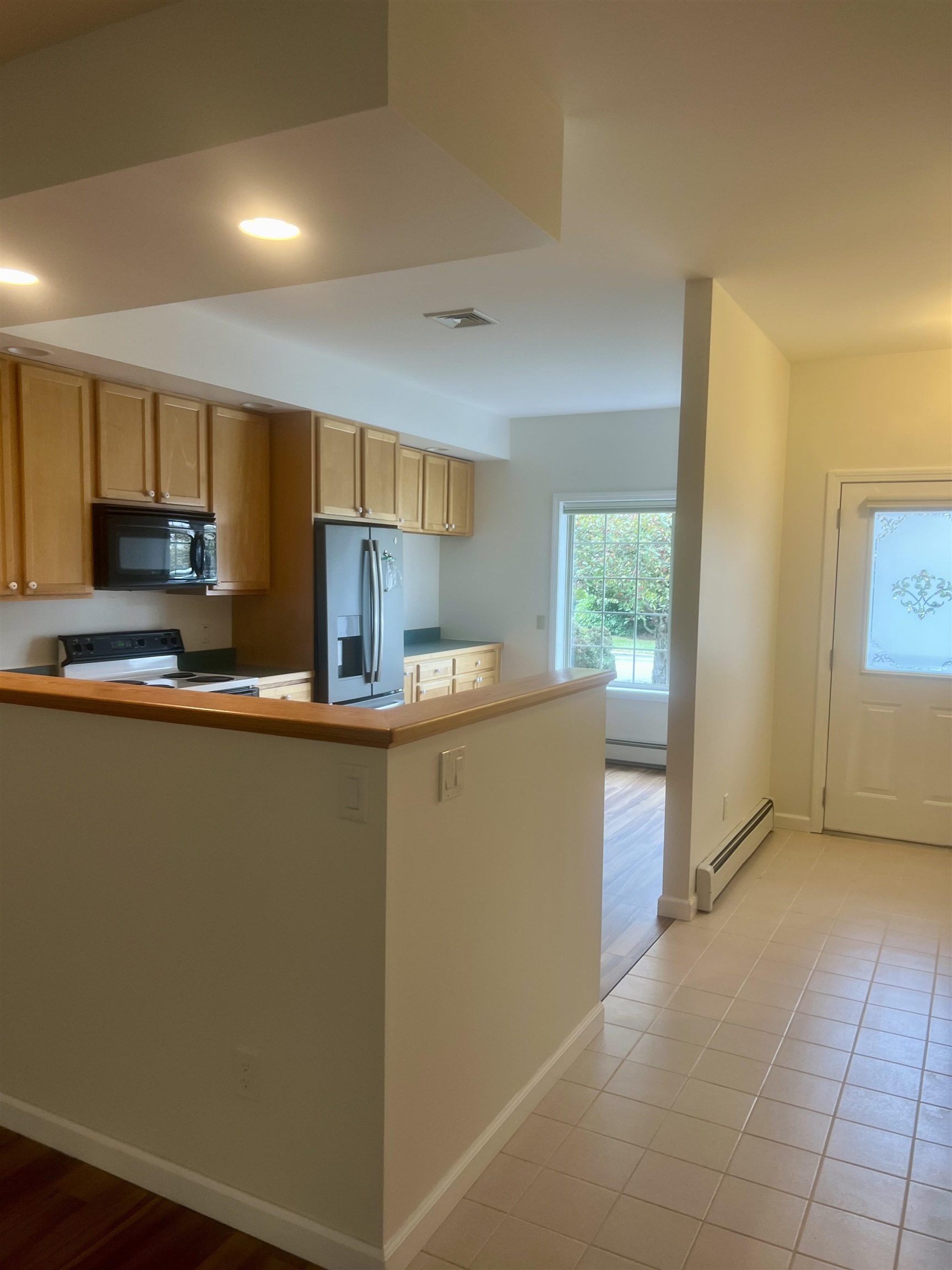 Williston, Vermont 05495, United States, 3 Bedrooms Bedrooms, ,2 BathroomsBathrooms,Residential,Pending,38798