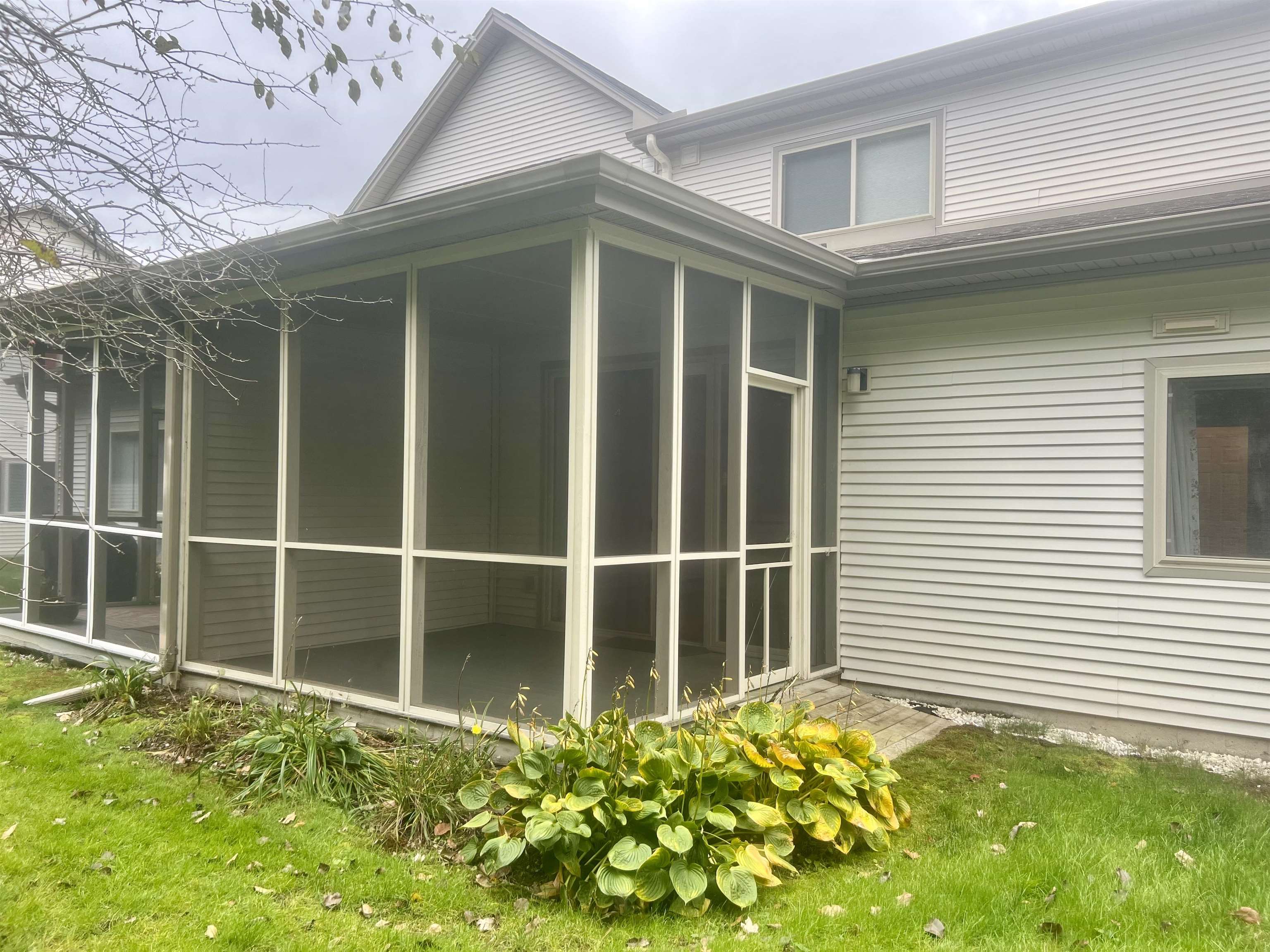 Williston, Vermont 05495, United States, 3 Bedrooms Bedrooms, ,2 BathroomsBathrooms,Residential,Pending,38798