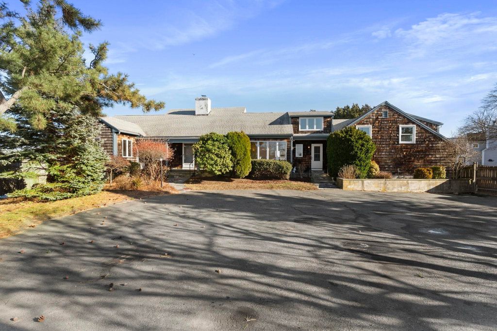 Photo of 5 Winter Island Road, Salem, MA 01970 (MLS # 5072918)