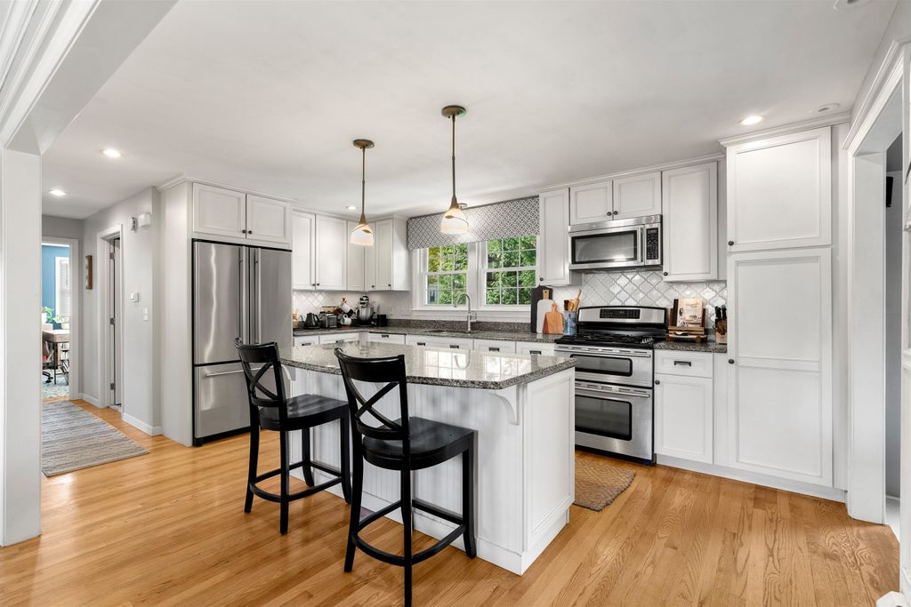 Photo of 11 Inca Drive, Nashua, NH 03063 (MLS # 5066752)