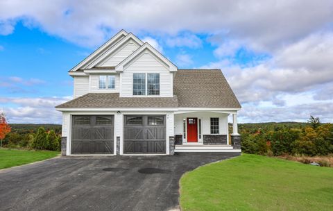 Photo of 9 Tallarico Street #Lot 4, Litchfield, NH 03052 (MLS # 5071463)