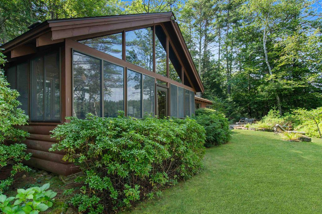 Photo of 100 Singing Eagle Road, Moultonborough, NH 03254 (MLS # 4959657)