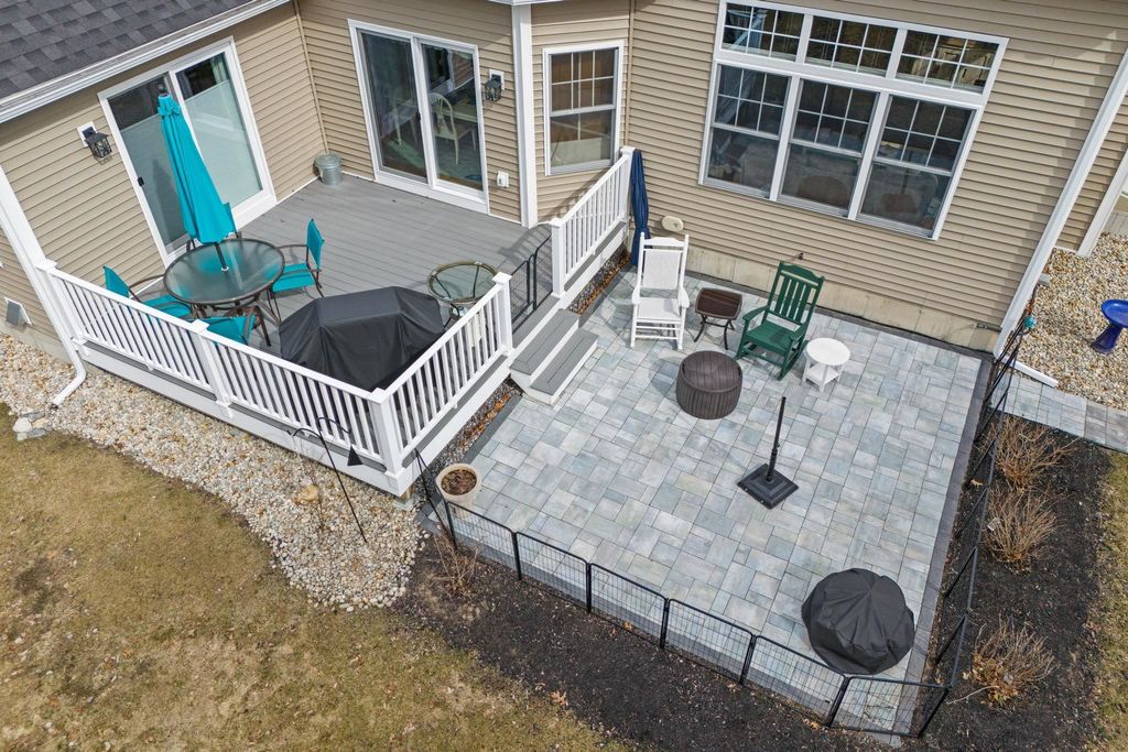 Photo of 33 Sable Way #2, Manchester, NH 03102 (MLS # 5082247)