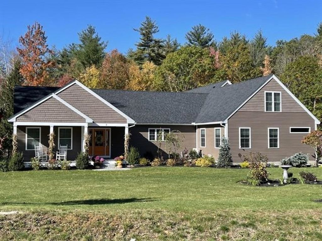 Photo of 38 Countryside Drive, Brookline, NH 03033 (MLS # 5062545)