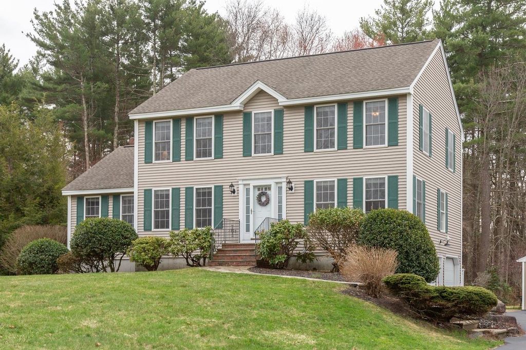 Photo of 14 Ganley Drive, Salem, NH 03079 (MLS # 5083585)