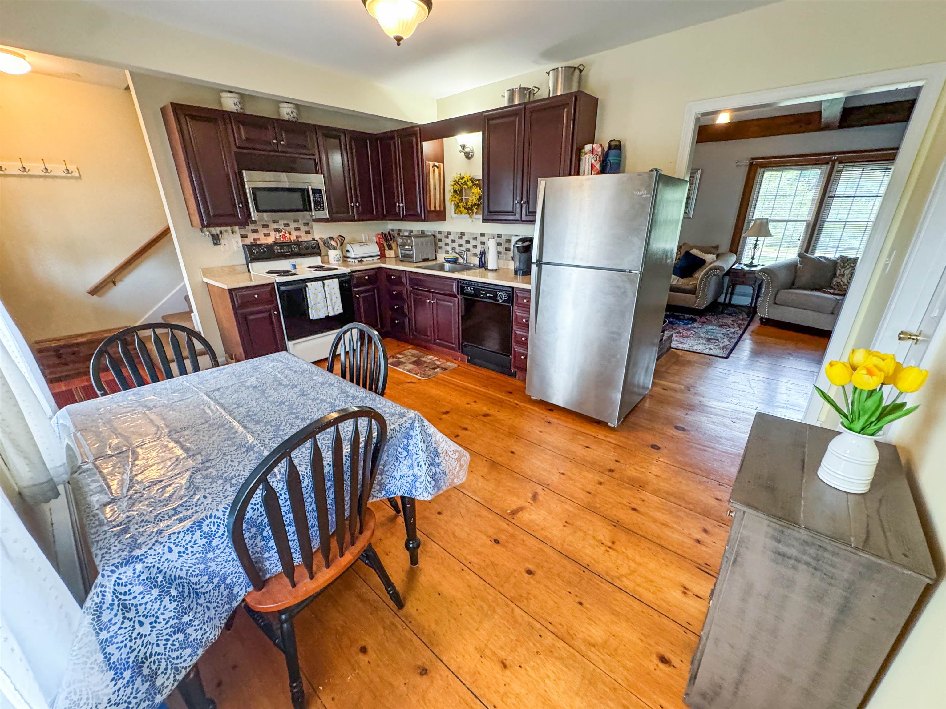 479 N River Road 9