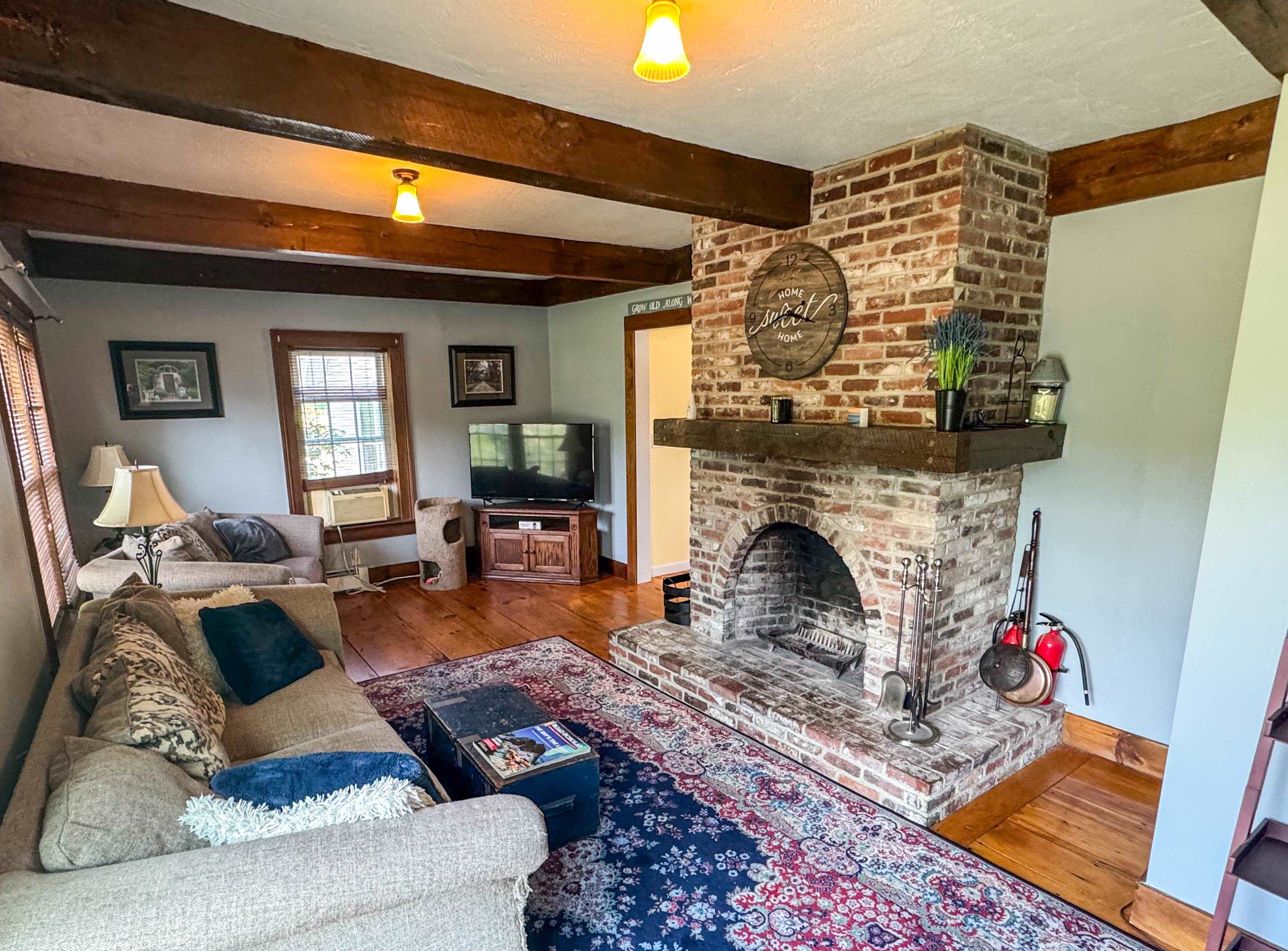 479 N River Road 9