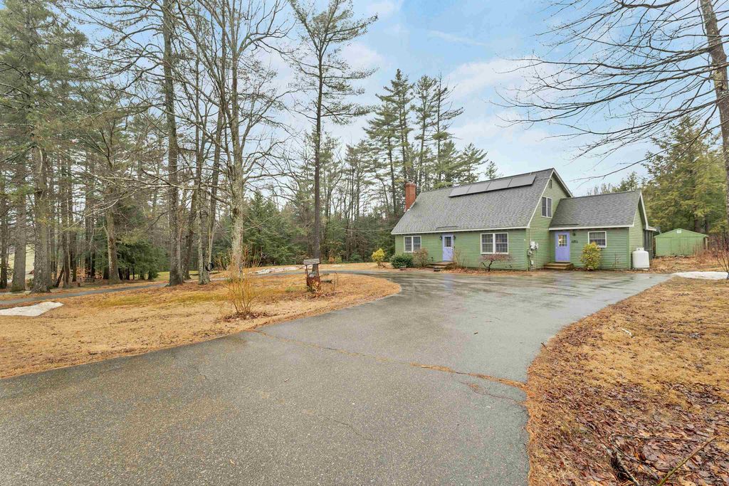 Photo of 104 Ridgewood Drive, Gilmanton, NH 03237 (MLS # 5081635)