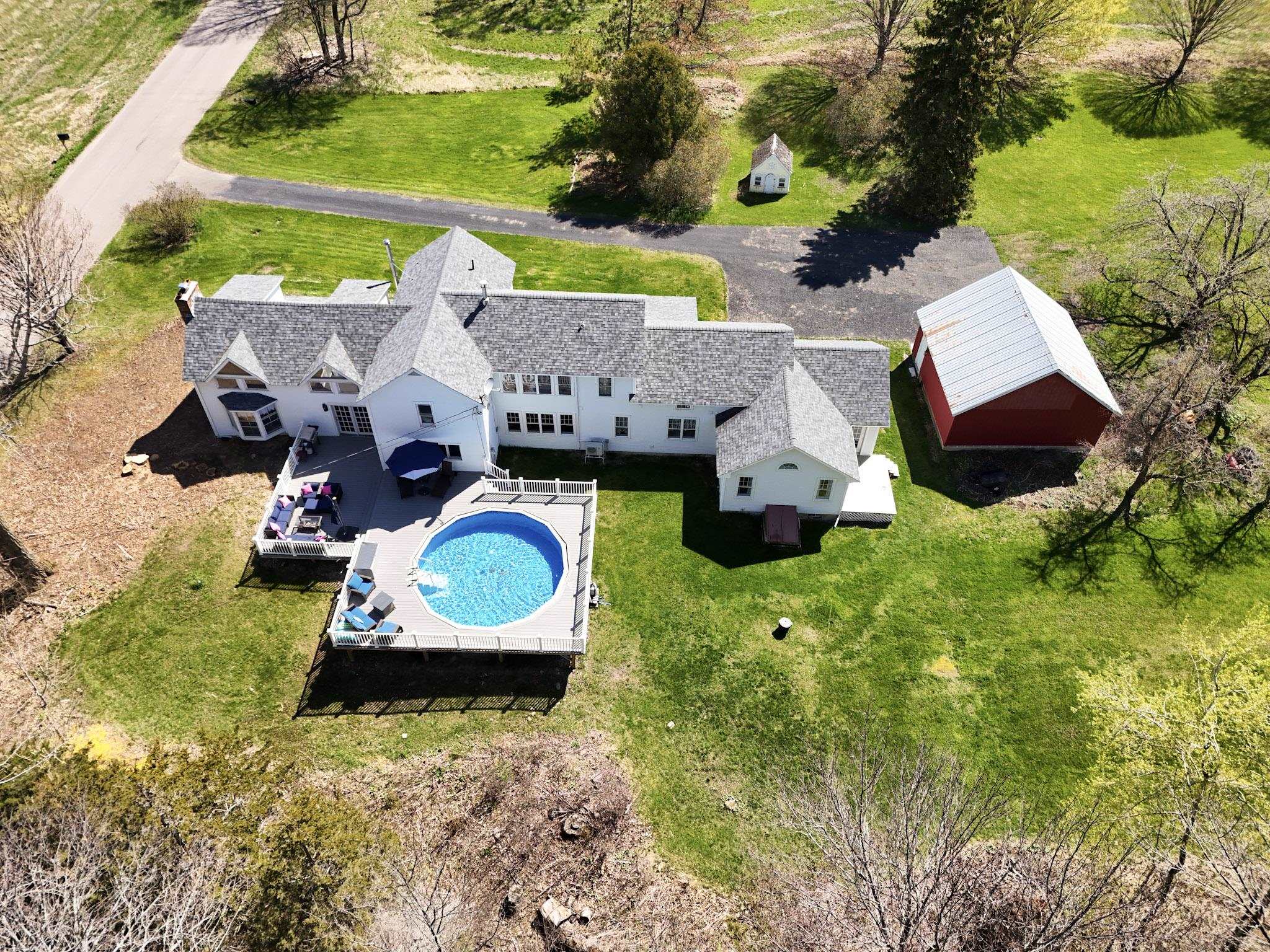 1009 South End Road