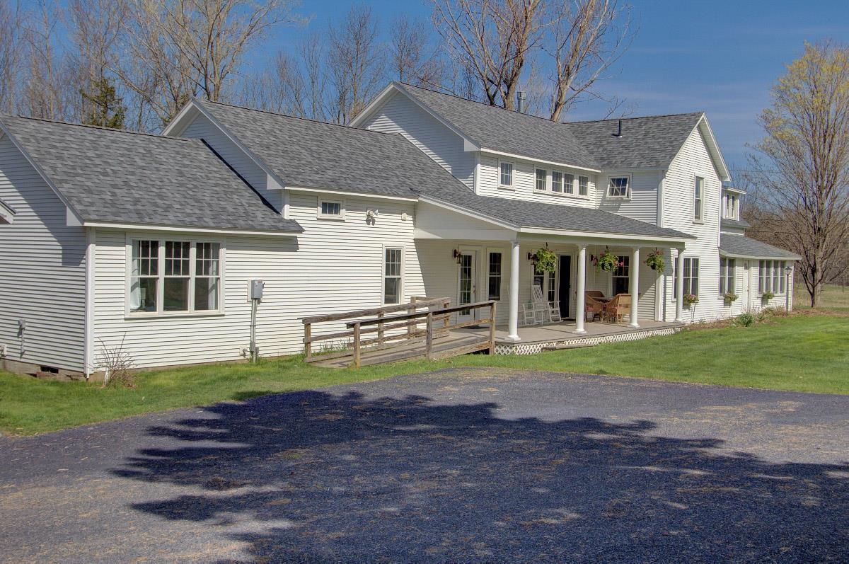1009 South End Road