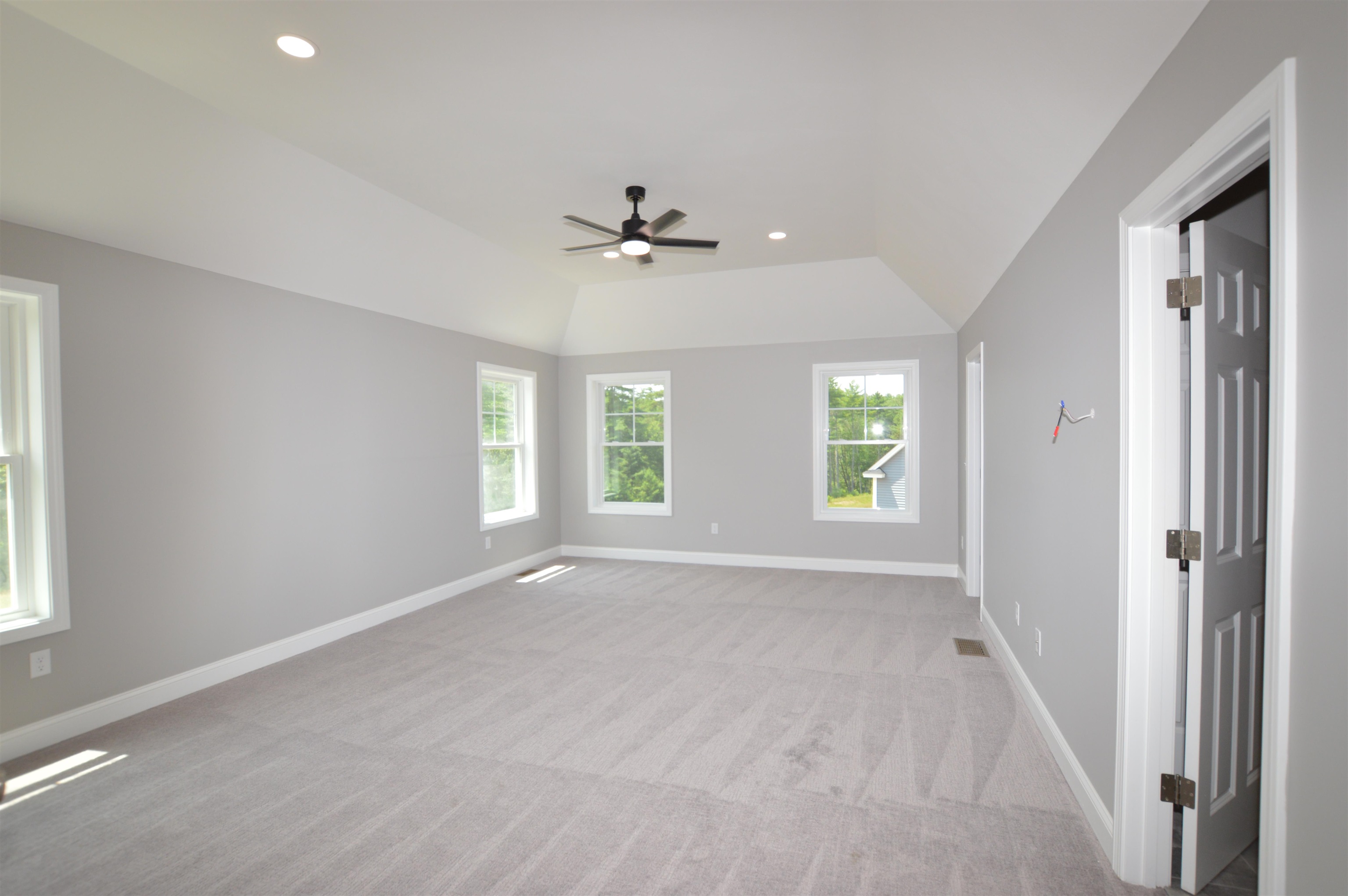 Concord, New Hampshire 03301, United States, 3 Bedrooms Bedrooms, ,3 BathroomsBathrooms,Residential,Active,146740