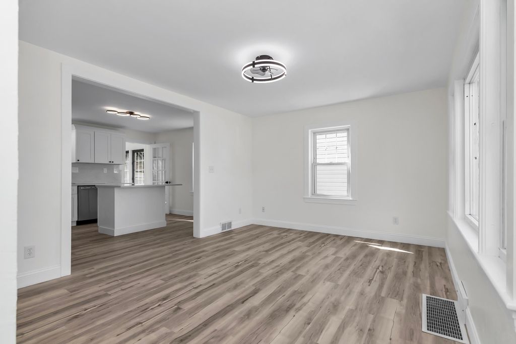 Photo of 95 Bowers Street, Nashua, NH 03060 (MLS # 5082751)